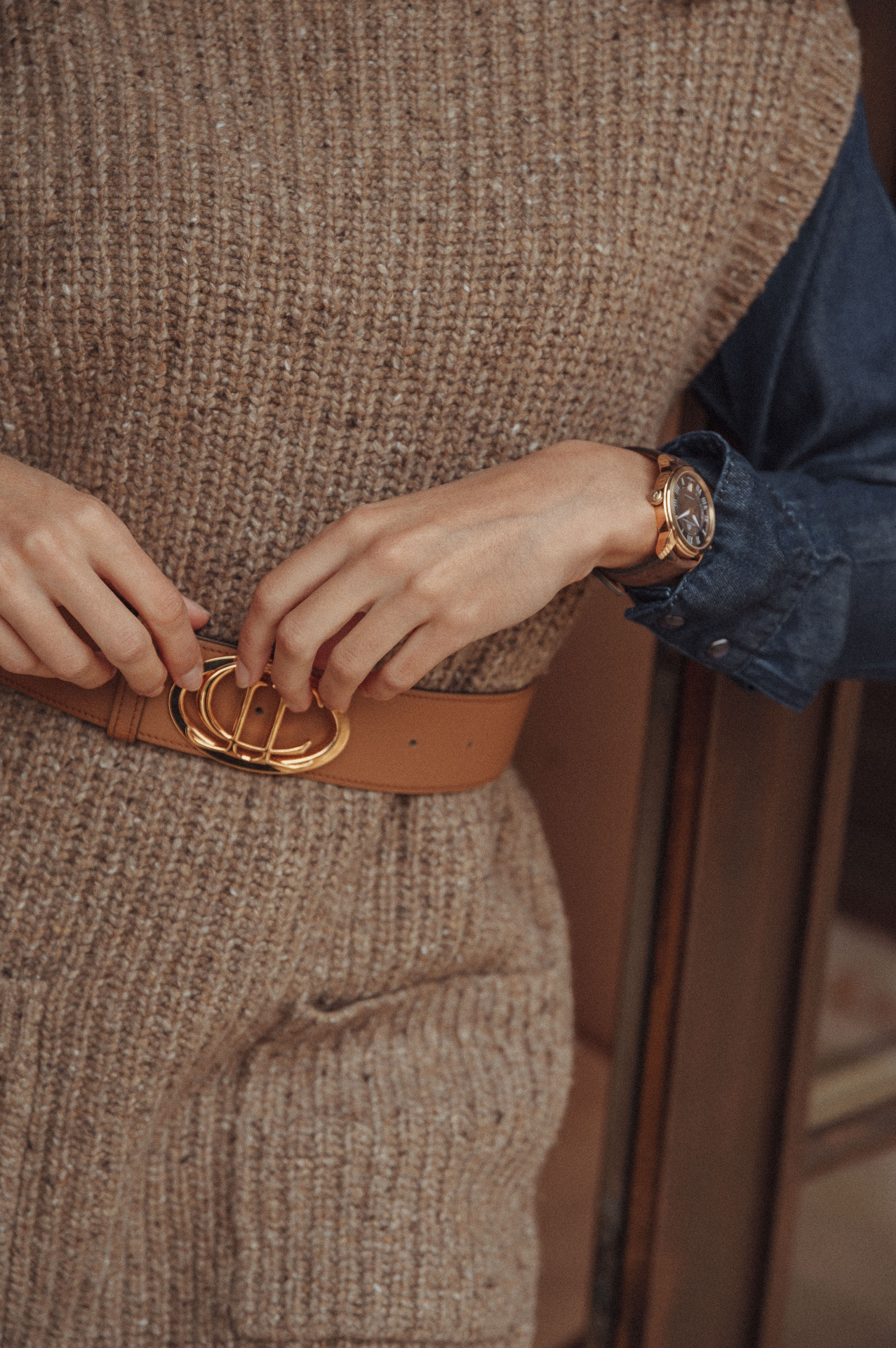 Lebeau Courally lederen riem LC — gedragen, boutique Knokke